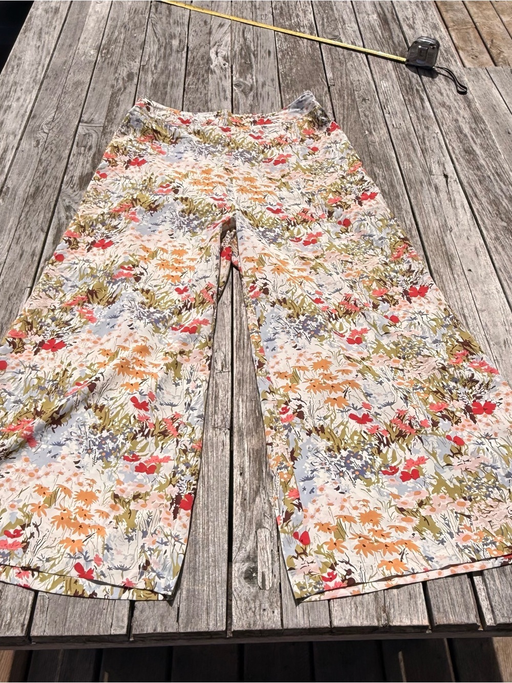 Floral Wide-Leg Cropped Pants in Multicolor